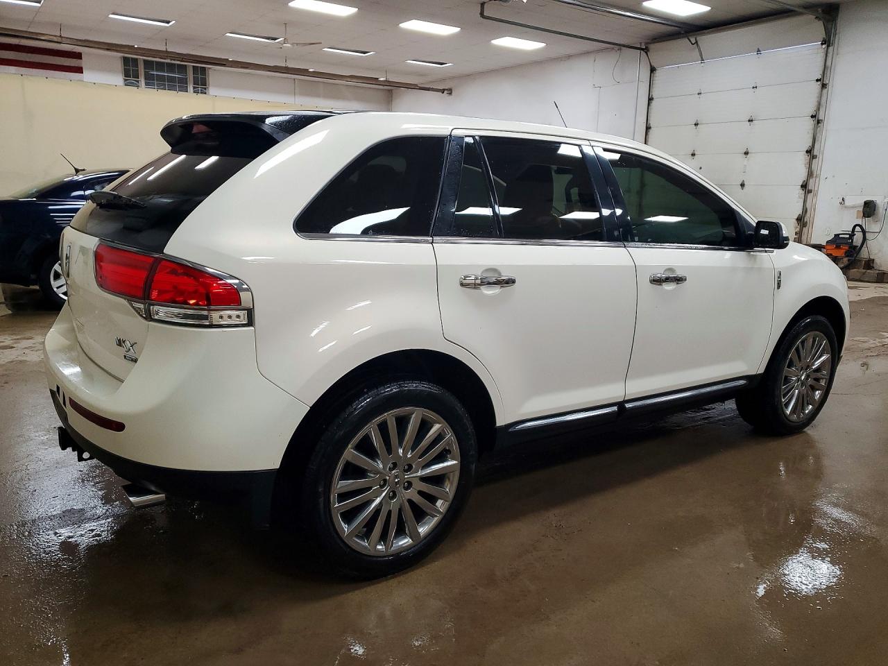 2012 Lincoln Mkx VIN 2LMDJ8JKXCBL01522 photo 3