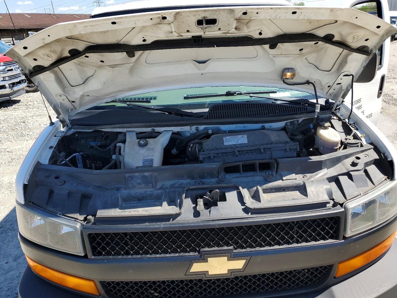 2019 CHEV Express VIN 1GCWGAFP2K1367866 photo 11