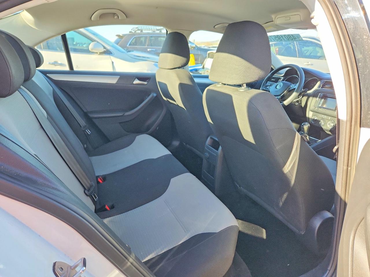 2017 Volkswagen Jetta VIN 3VW167AJ8HM393982 photo 10
