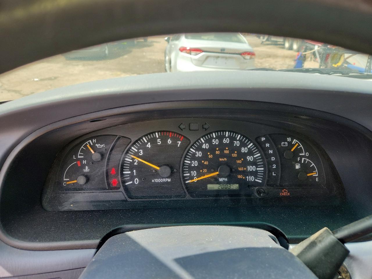 2000 Toyota Tundra VIN 5TBBT4415YS122431 photo 9