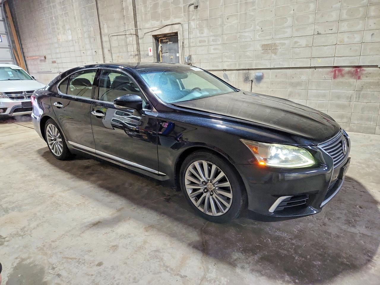 2015 Lexus Ls460 VIN JTHCL5EF2F5023286 photo 4