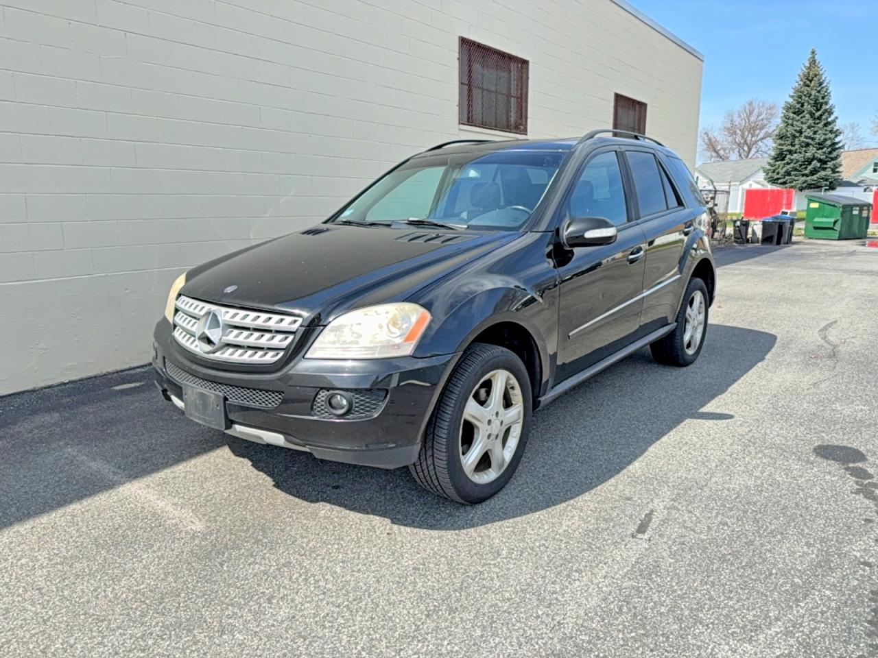 2008 Mercedes-Benz M-class VIN 4JGBB86E98A356324 photo 2