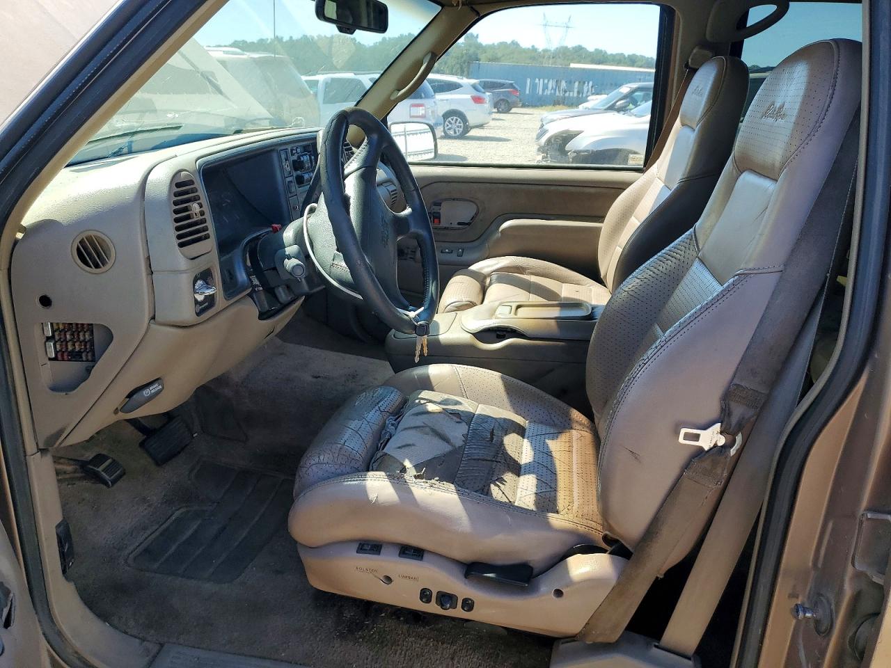 1996 GMC Yukon VIN 1GKEK13R3TJ737308 photo 7