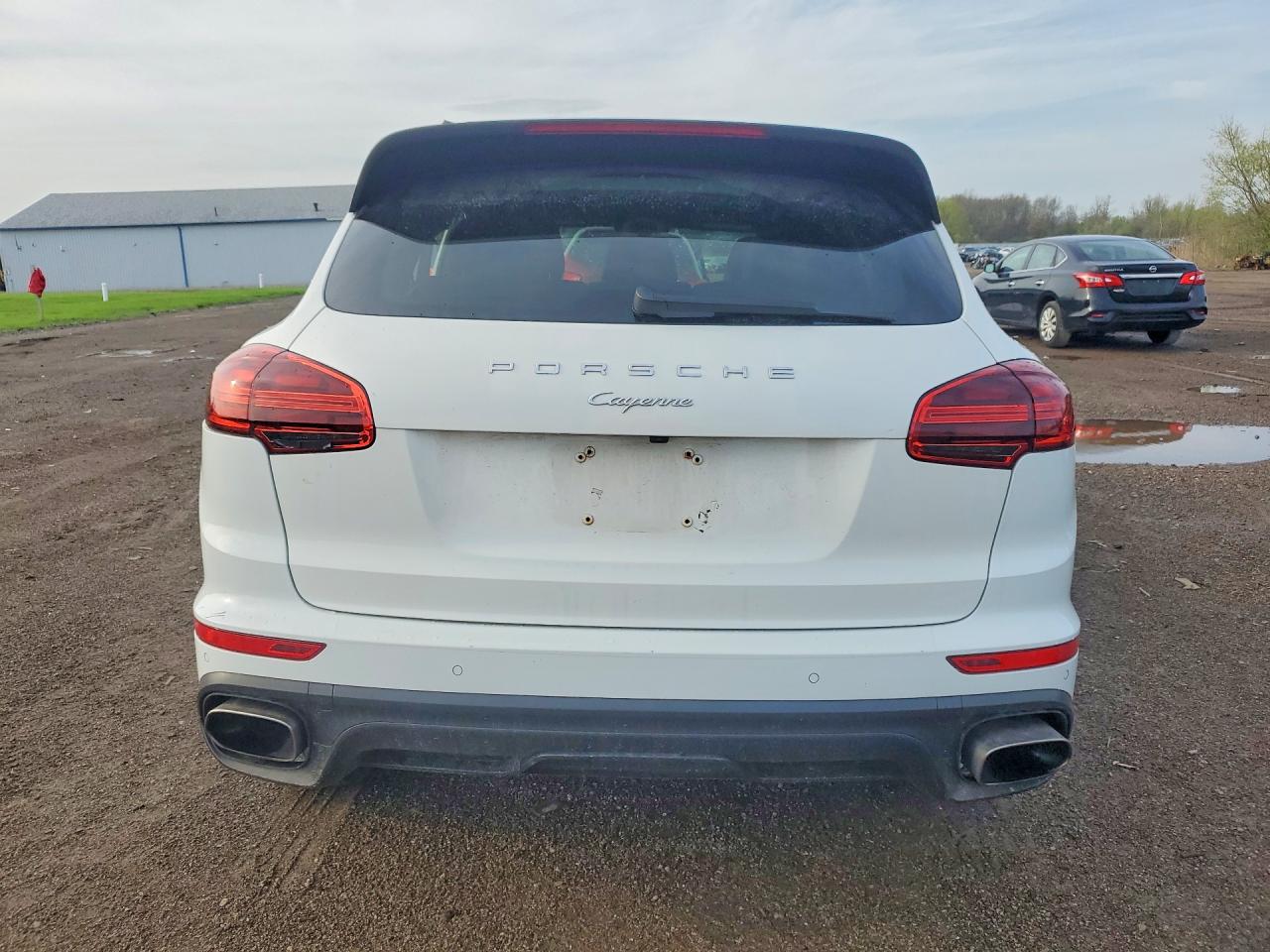 2017 Porsche Cayenne VIN WP1AA2A25HKA86174 photo 6