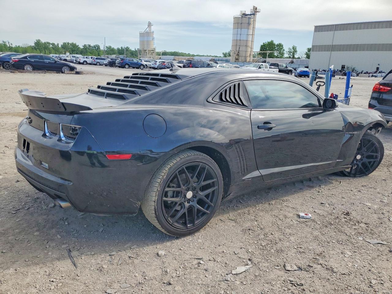 2011 Chevrolet Camaro VIN 2G1FB1ED9B9138644 photo 3