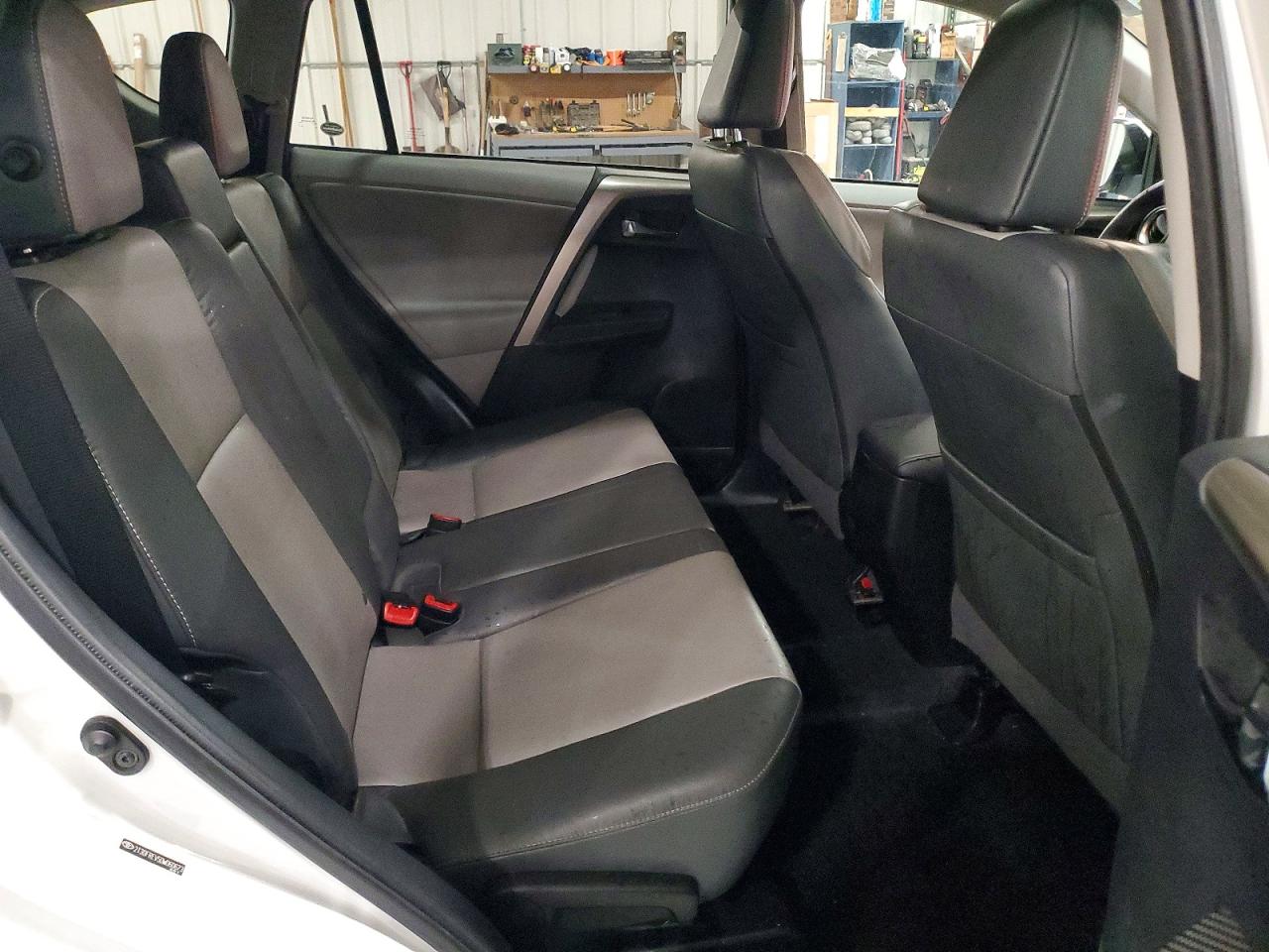 2013 Toyota Rav4 VIN 2T3DFREV5DW060673 photo 11