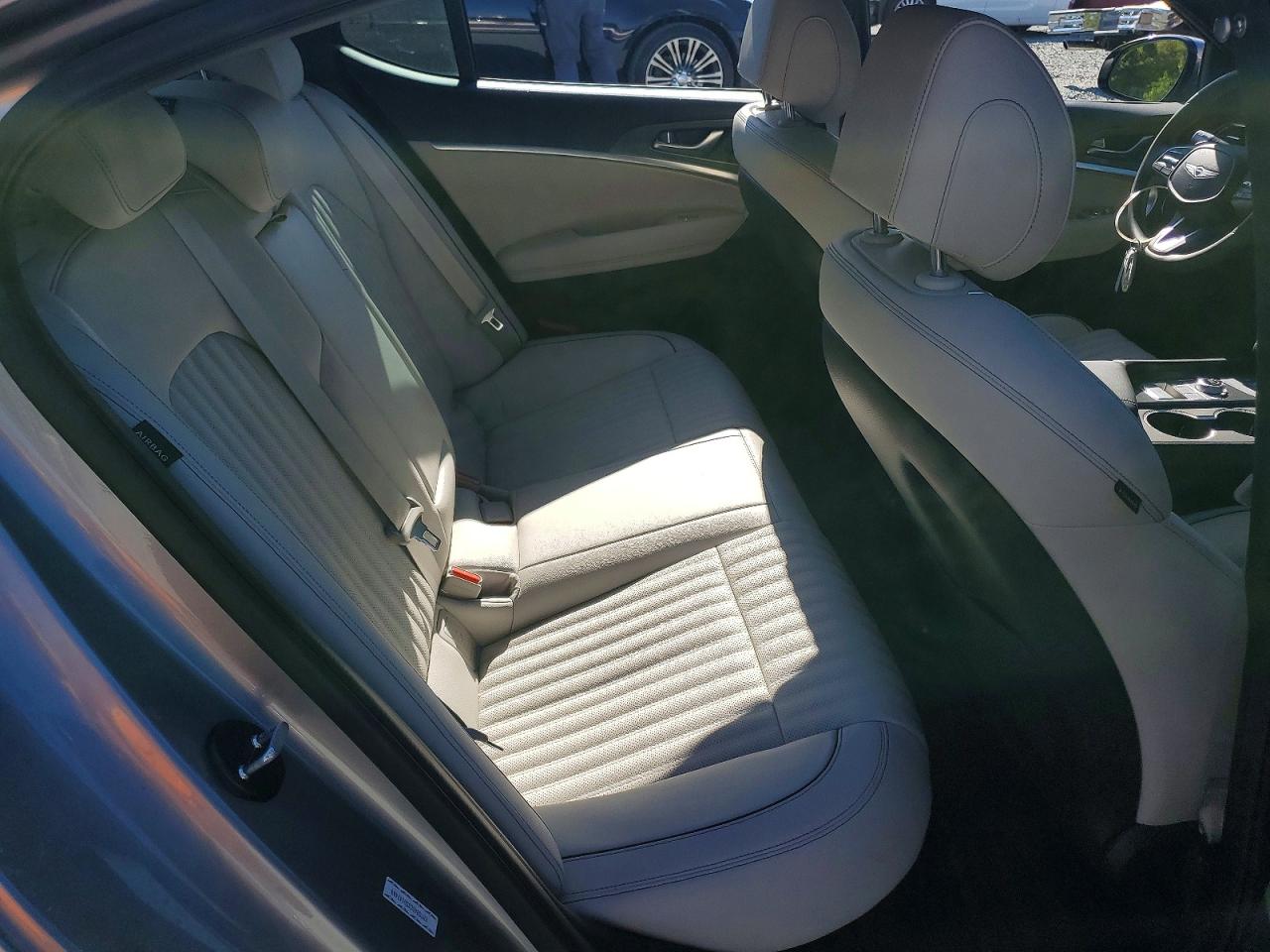 2025 Genesis G70 VIN KMTG34SC8SU147409 photo 10