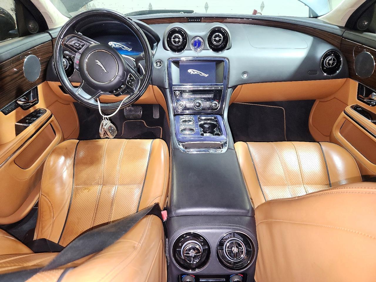 2012 Jaguar Xj VIN SAJWA2GB7CLV30139 photo 8