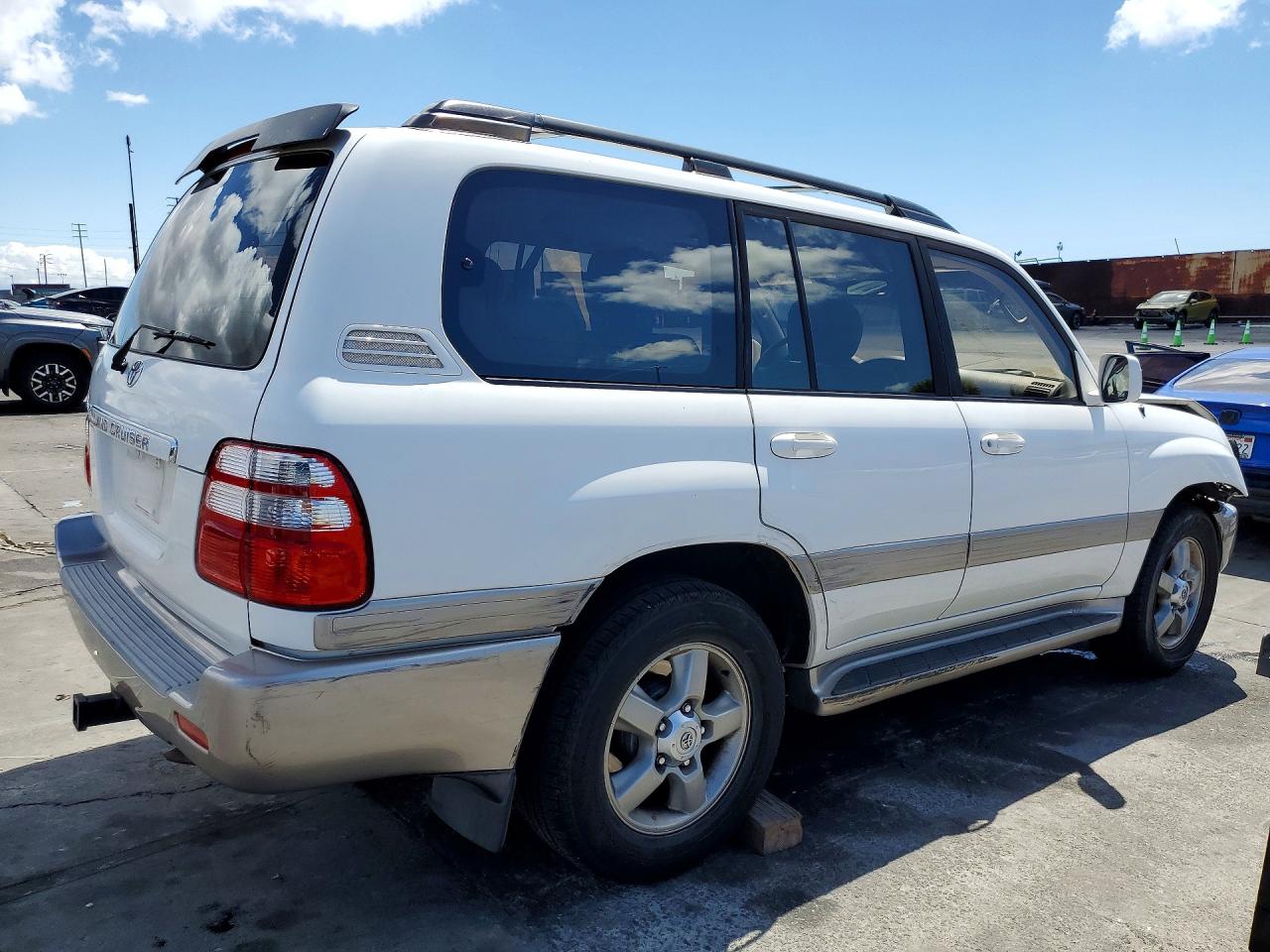 2003 Toyota Land cruis VIN JTEHT05JX32032356 photo 3