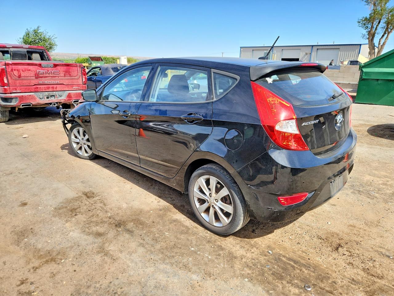 2012 Hyundai Accent VIN KMHCU5AEXDU061424 photo 2