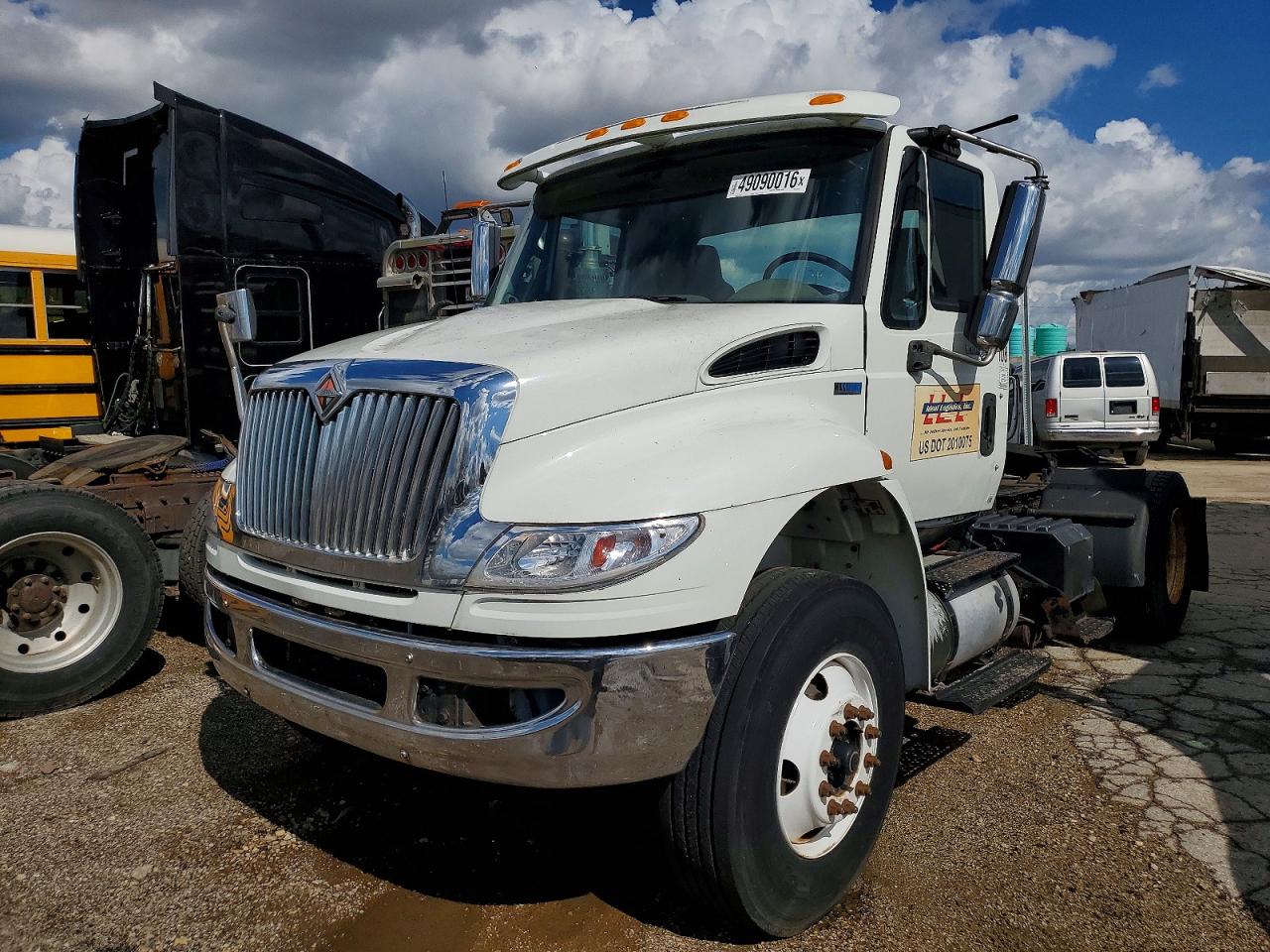 2013 International 4000 serie VIN 1HSMTAAN5DH328988 photo 2