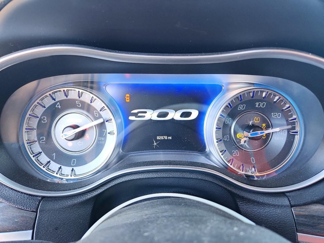 2021 Chrysler 300 VIN 2C3CCAAG5MH530511 photo 9