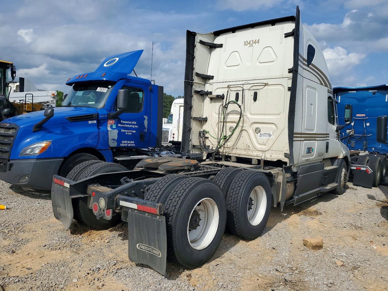 2021 FREIGHTLINER All other VIN 3AKJHHDR8MSMA9753 photo 4