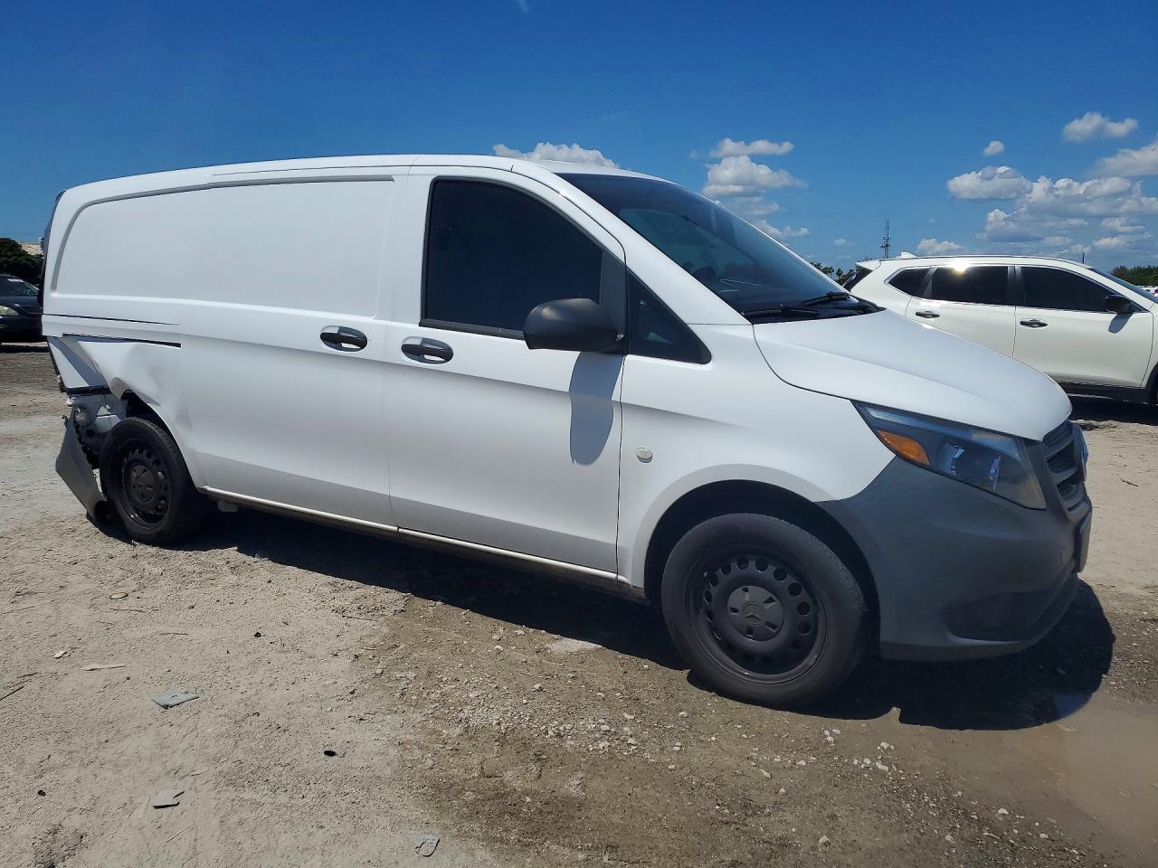 2019 Mercedes-Benz Metris VIN WD3PG2EA9K3531037 photo 4
