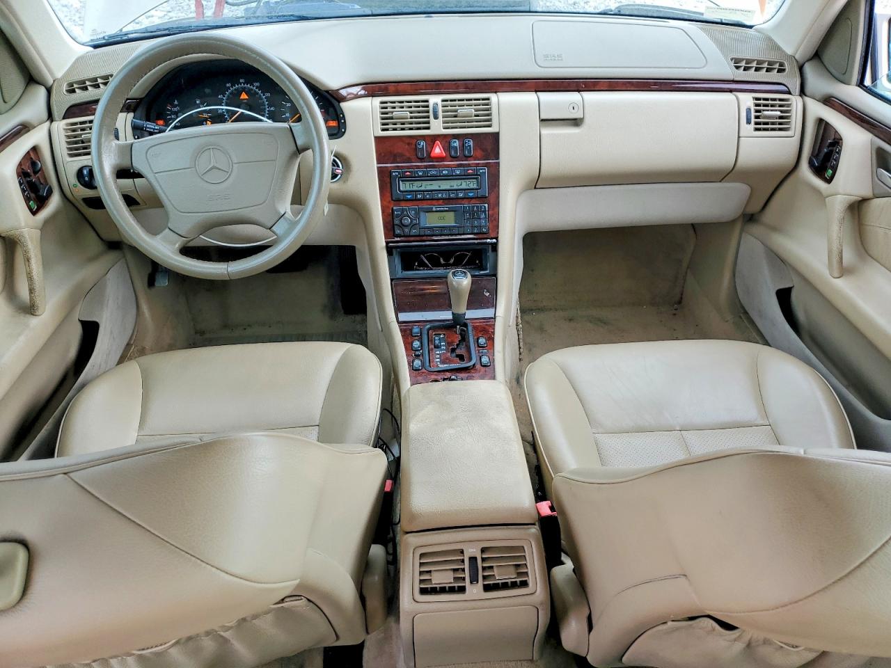 1999 Mercedes-Benz E-class VIN WDBJF65H0XA834065 photo 8