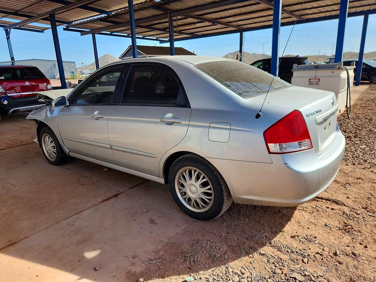 2008 Kia Spectra VIN KNAFE121685523056 photo 2