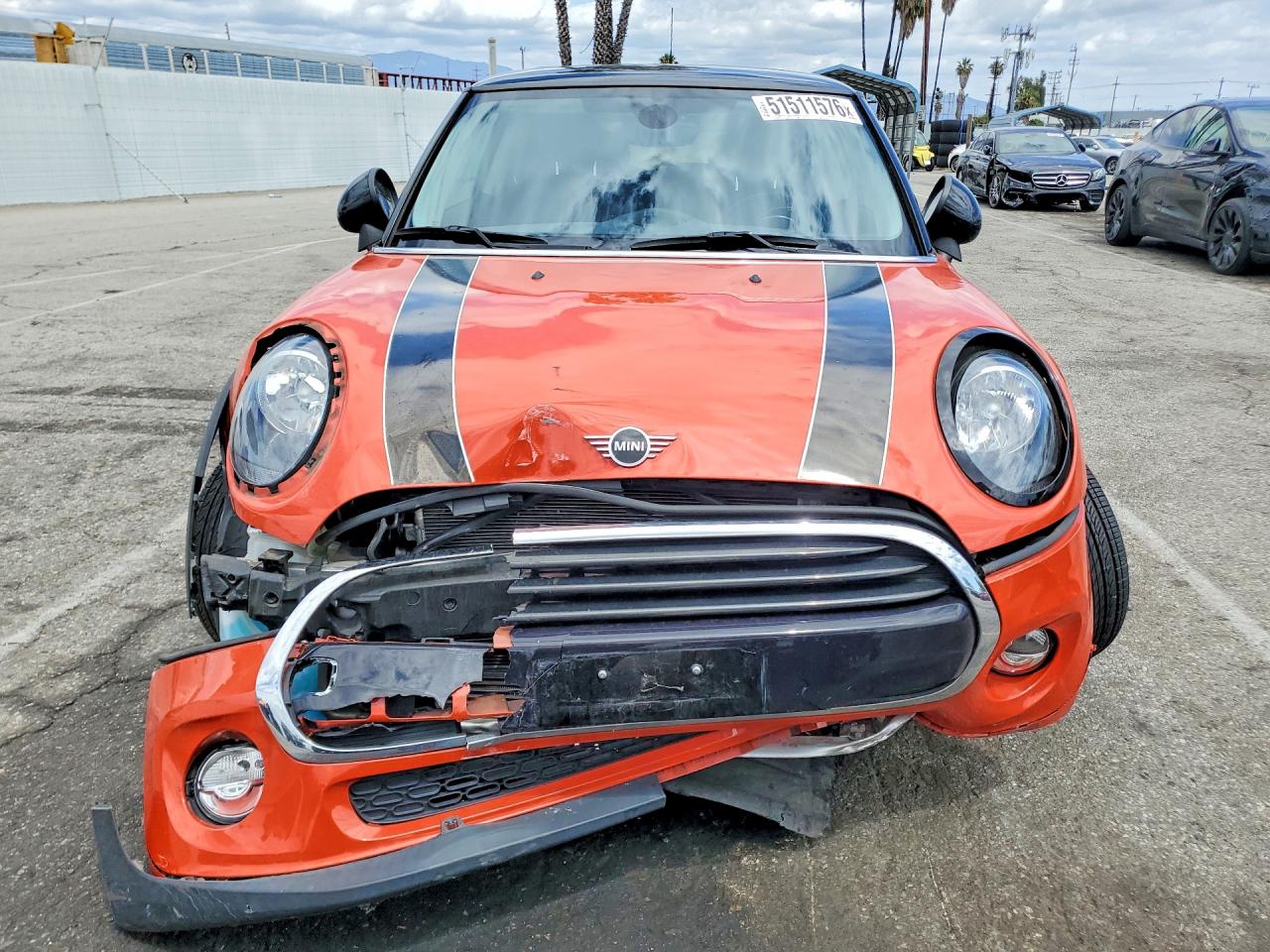 2019 MINI Cooper VIN WMWXP5C5XK2H31248 photo 5