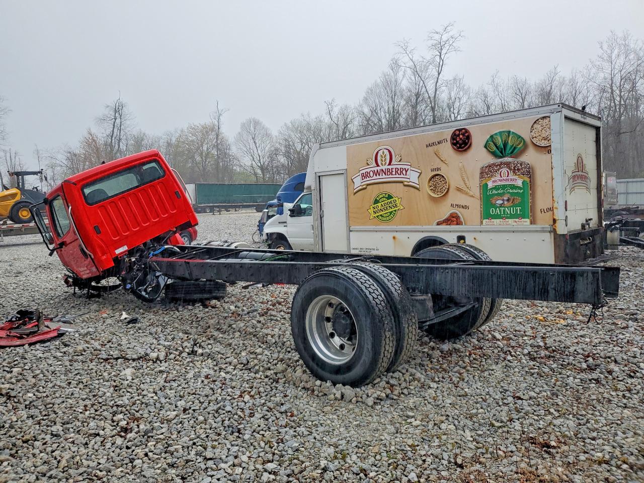 2025 FREIGHTLINER All other VIN 1FVACWFC7SHVZ7768 photo 2