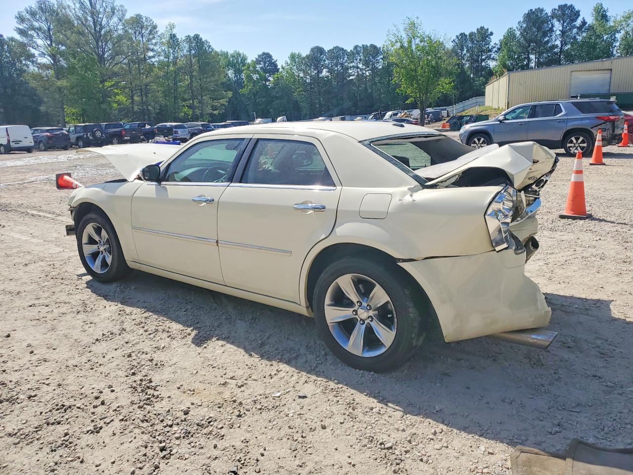 2010 CHRY 300 VIN 2C3CA5CV6AH297212 photo 2