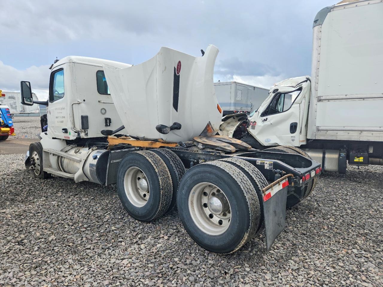 2022 PETERBILT All other VIN 1XPBDP9X8ND813011 photo 3