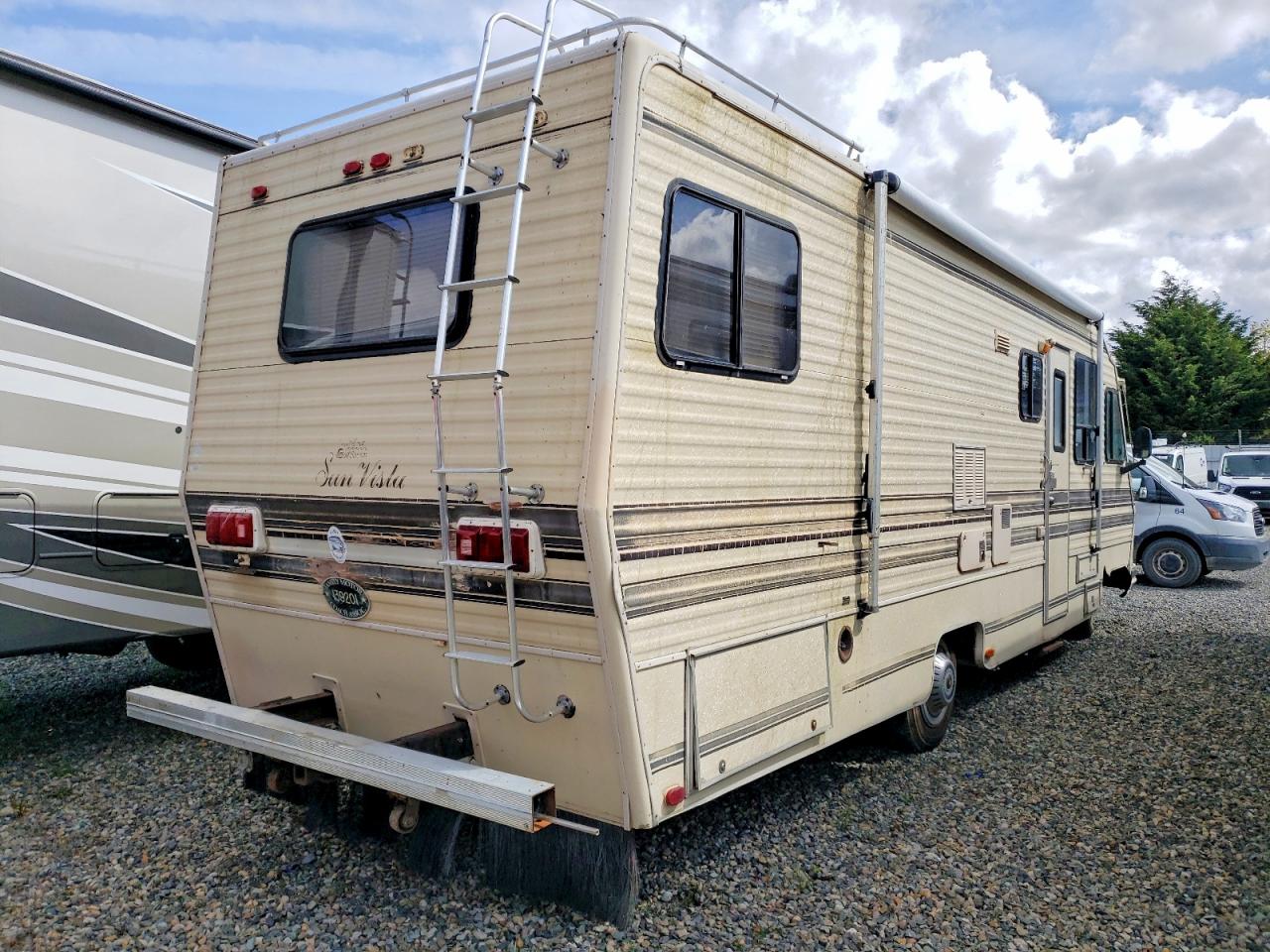 1987 GSCI Motorhome VIN 1GDKP37W8H3505449 photo 4