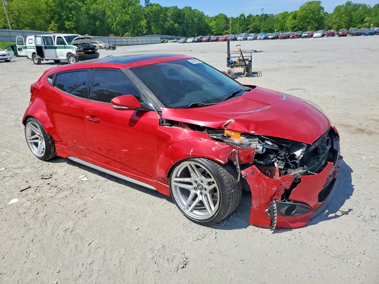 2015 Hyundai Veloster VIN KMHTC6AE1FU225283 photo 4