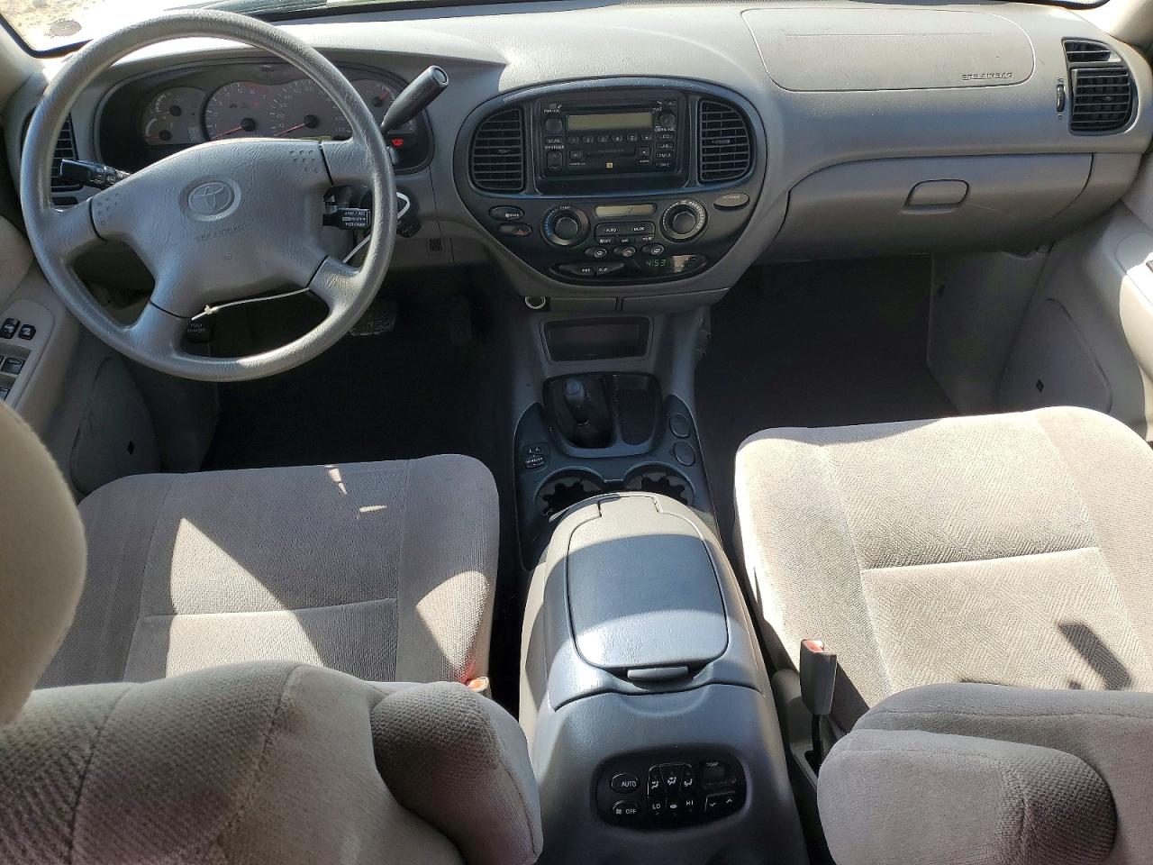2002 Toyota Sequoia VIN 5TDBT44A72S100347 photo 8