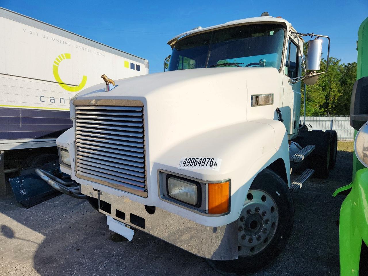 1999 MACK All other VIN 1M1AA18Y6XW113105 photo 2