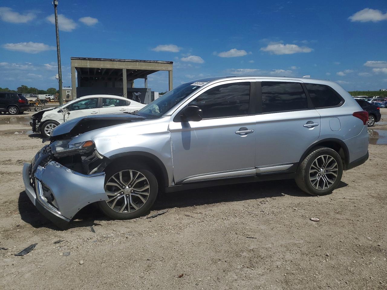 2017 Mitsubishi Outlander VIN JA4AZ2A37HZ015370 photo 1