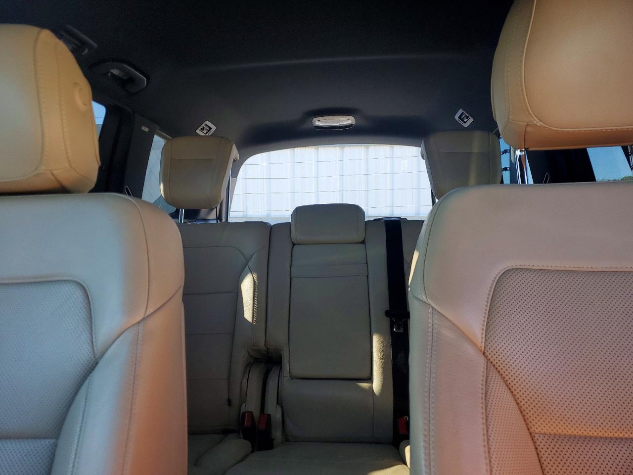2018 Mercedes-Benz Gls-class VIN 4JGDF6EE5JB105853 photo 10