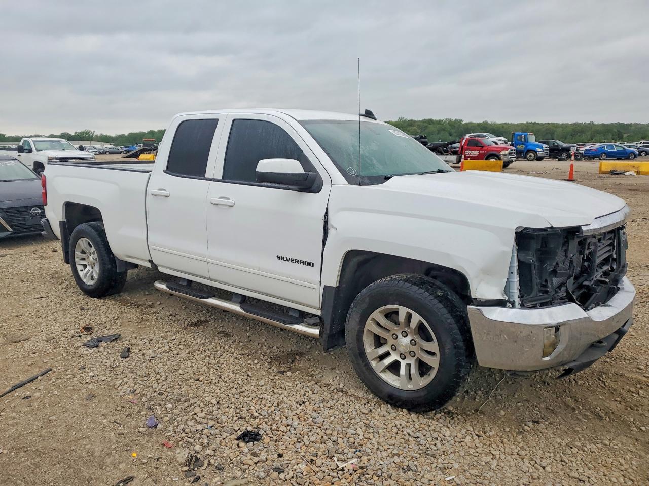2018 Chevrolet All models VIN 1GCVKREC3JZ277021 photo 4