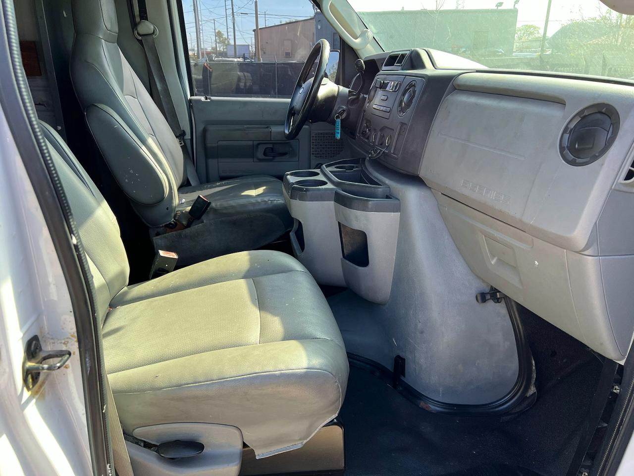 2010 Ford Econoline VIN 1FTNE2EL4ADA60332 photo 5