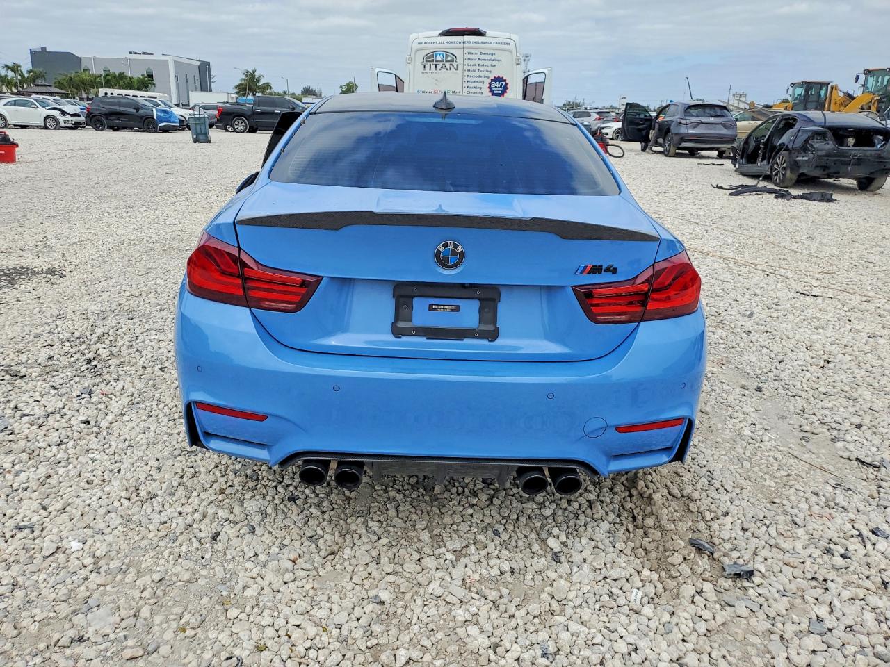 2016 BMW M4 VIN WBS3R9C51GK708554 photo 6