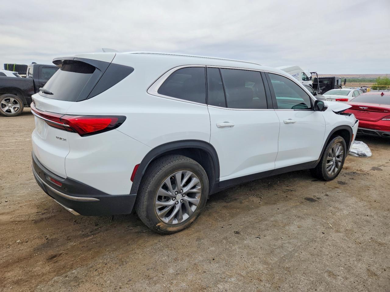 2025 Buick Enclave VIN 5GAERARS0SJ101270 photo 3