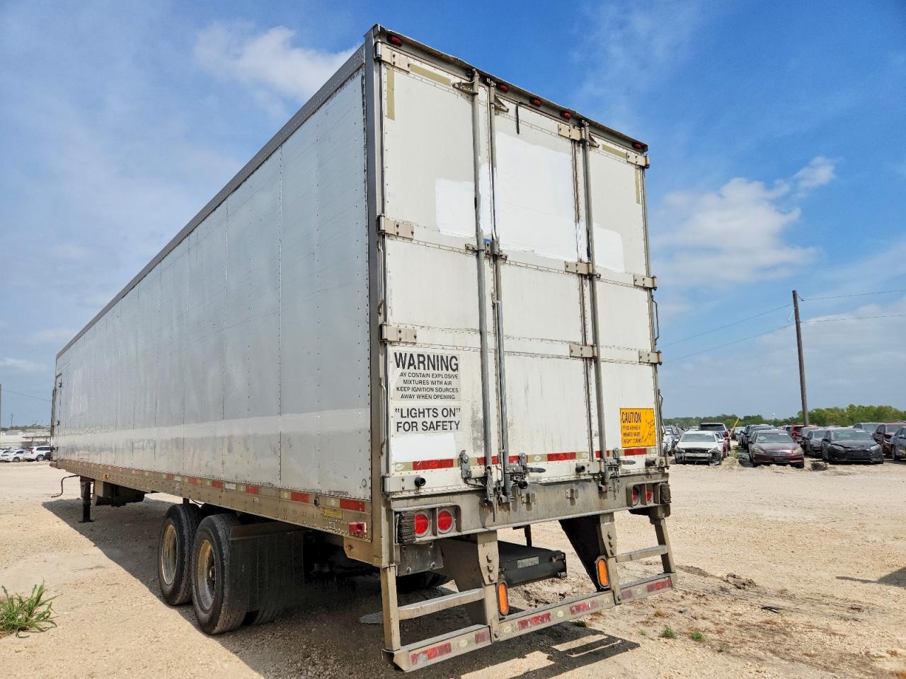 2013 UTILITY All models VIN 1UYVS2533DU510521 photo 3