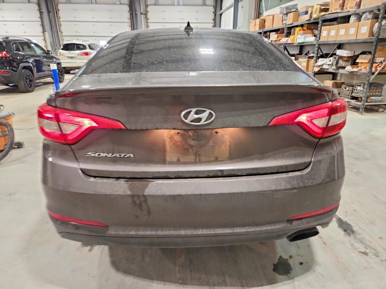 2017 Hyundai Sonata VIN 5NPE24AF7HH567265 photo 6