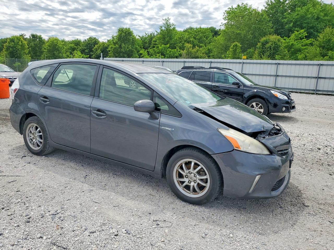 2013 Toyota Prius v th VIN JTDZN3EUXD3268838 photo 4
