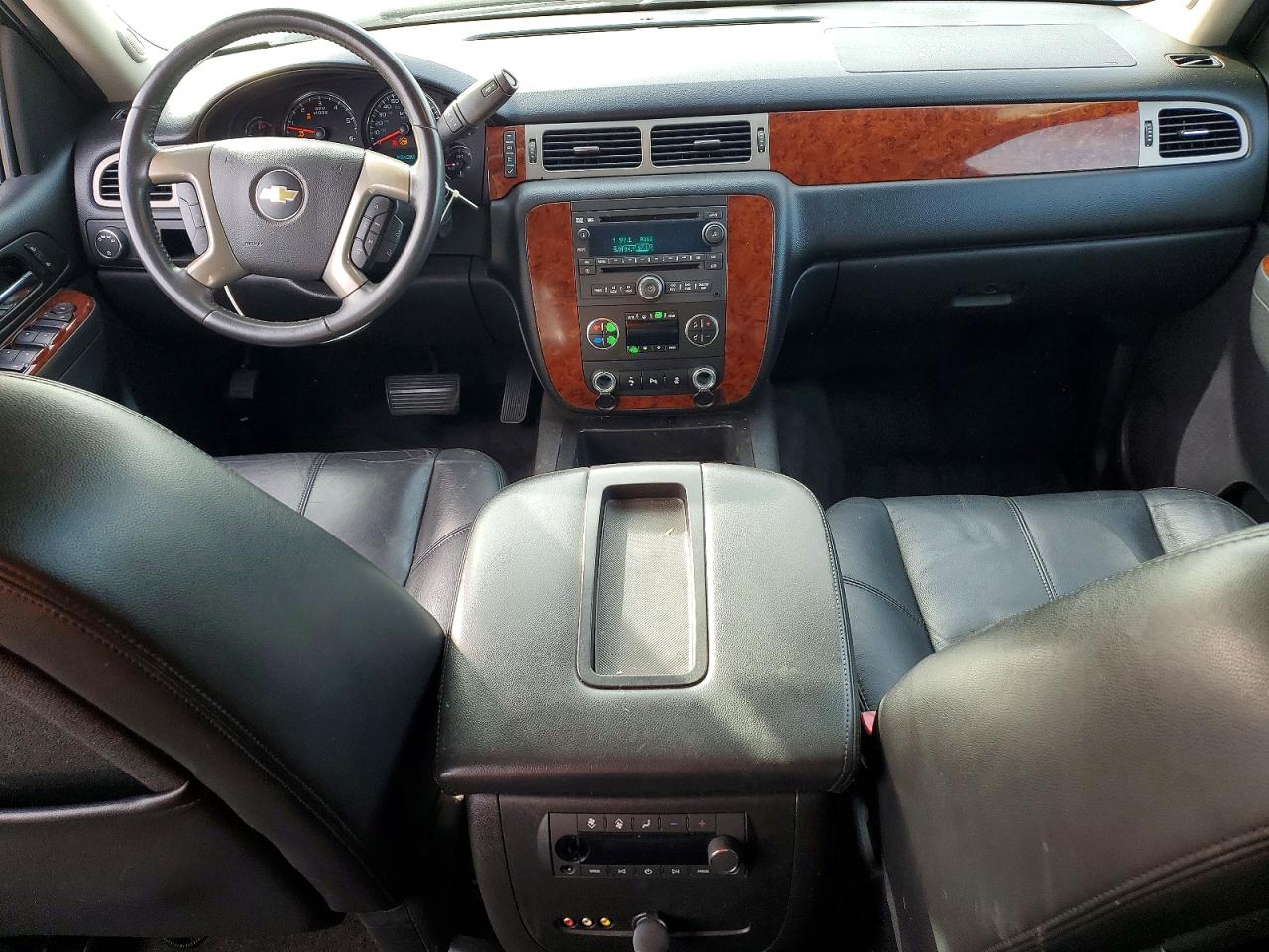 2014 Chevrolet Tahoe VIN 1GNSCBE02ER248149 photo 8