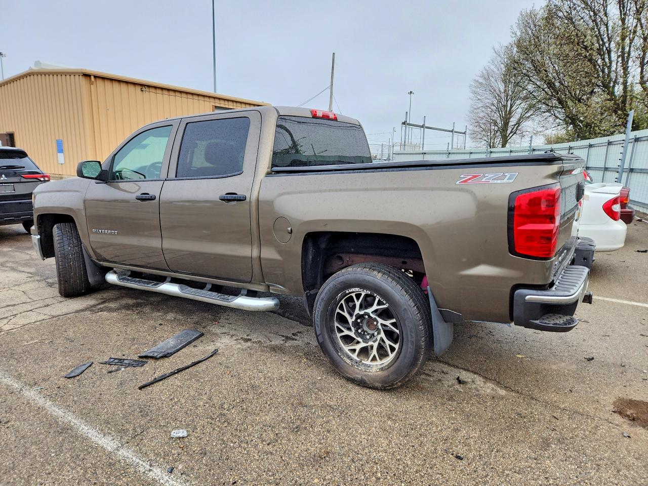 2014 Chevrolet All models VIN 3GCUKREC5EG287065 photo 2