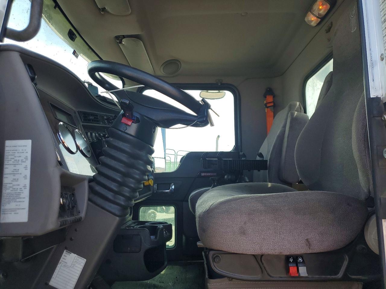2018 KENWORTH All other VIN 2NKHHJ7X4JM208373 photo 7