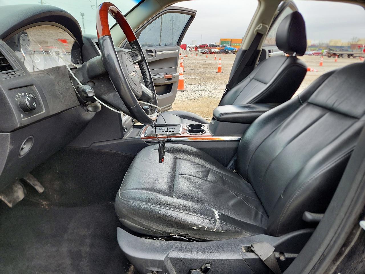 2008 Chrysler 300 VIN 2C3LA33G78H149098 photo 7