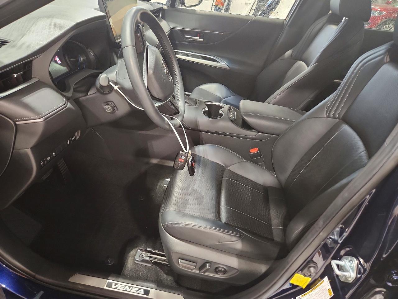 2021 Toyota Venza VIN JTEAAAAH8MJ035103 photo 7