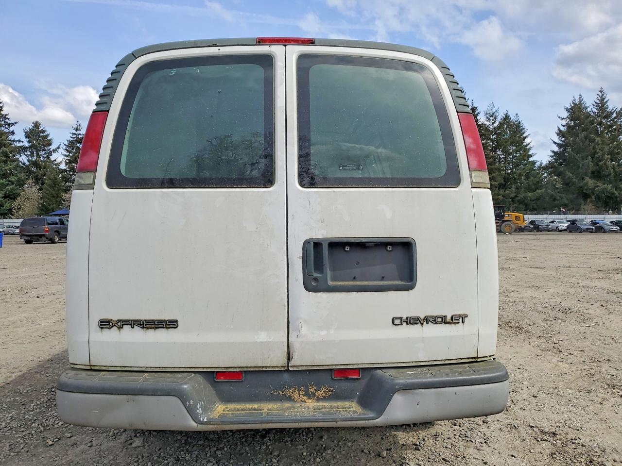 2002 CHEV Express VIN 1GCGG25RX21175754 photo 6