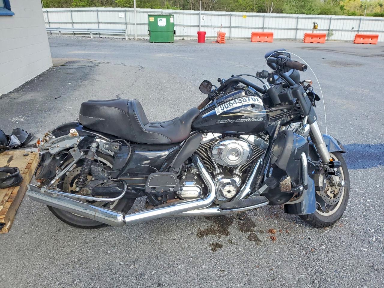 2011 HARLEY Fl VIN 1HD1KGM18BB668581 photo 1