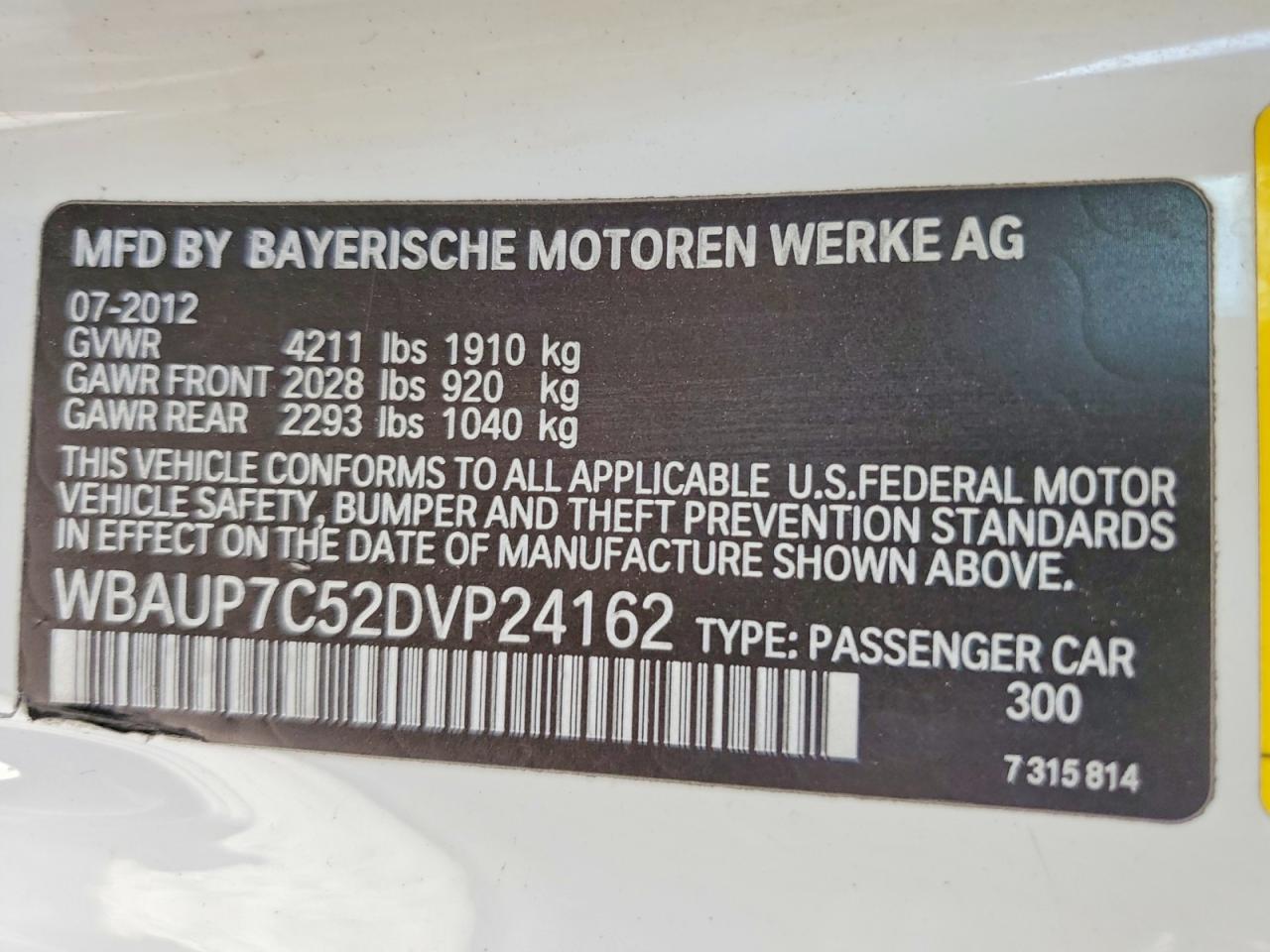 2013 BMW 1 series VIN WBAUP7C52DVP24162 photo 12