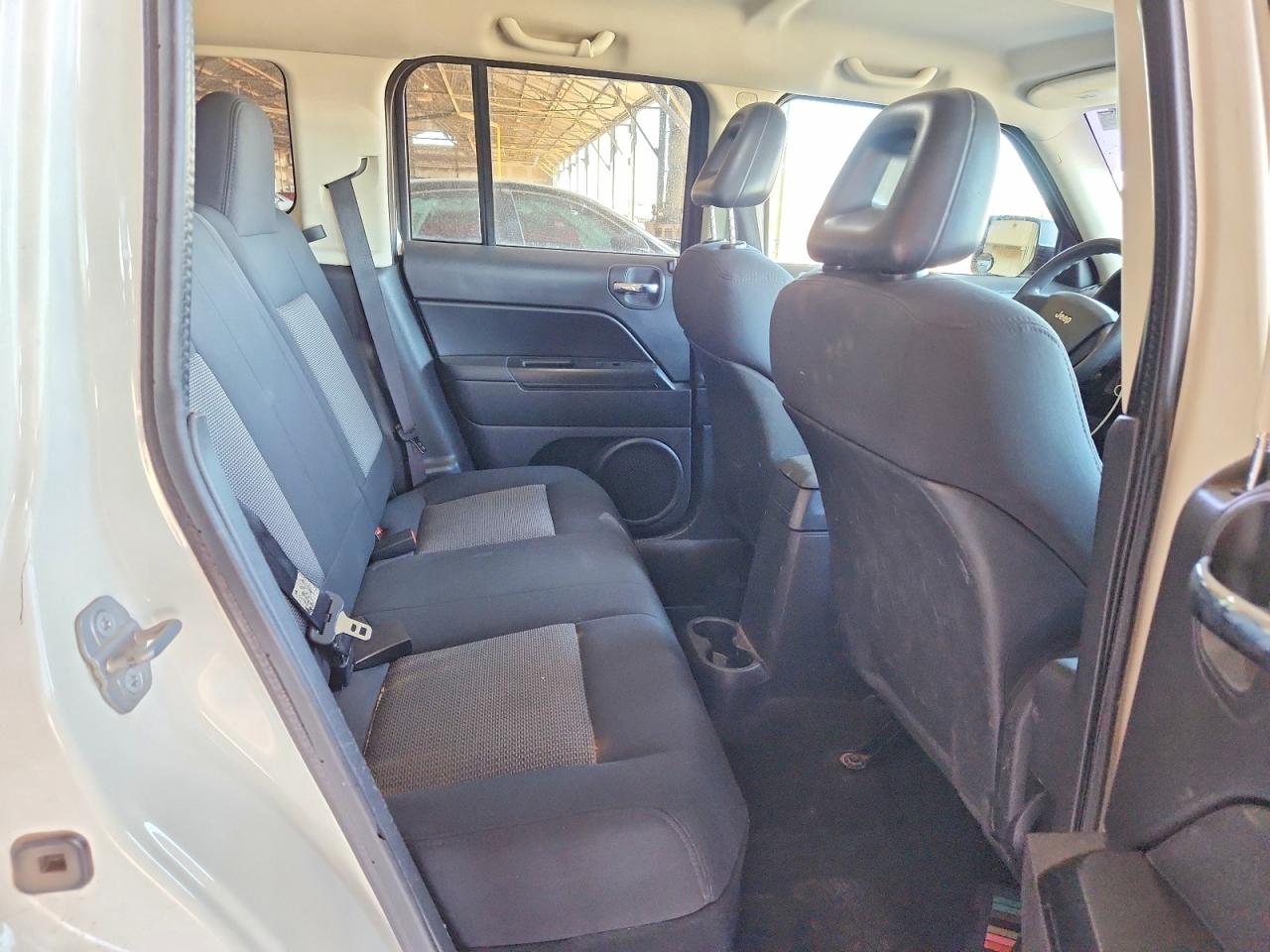 2009 Jeep Patriot VIN 1J4FF28B69D249591 photo 11