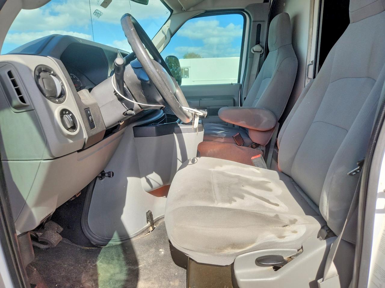 2017 FORD Econoline VIN 1FDWE3F64HDC68140 photo 7