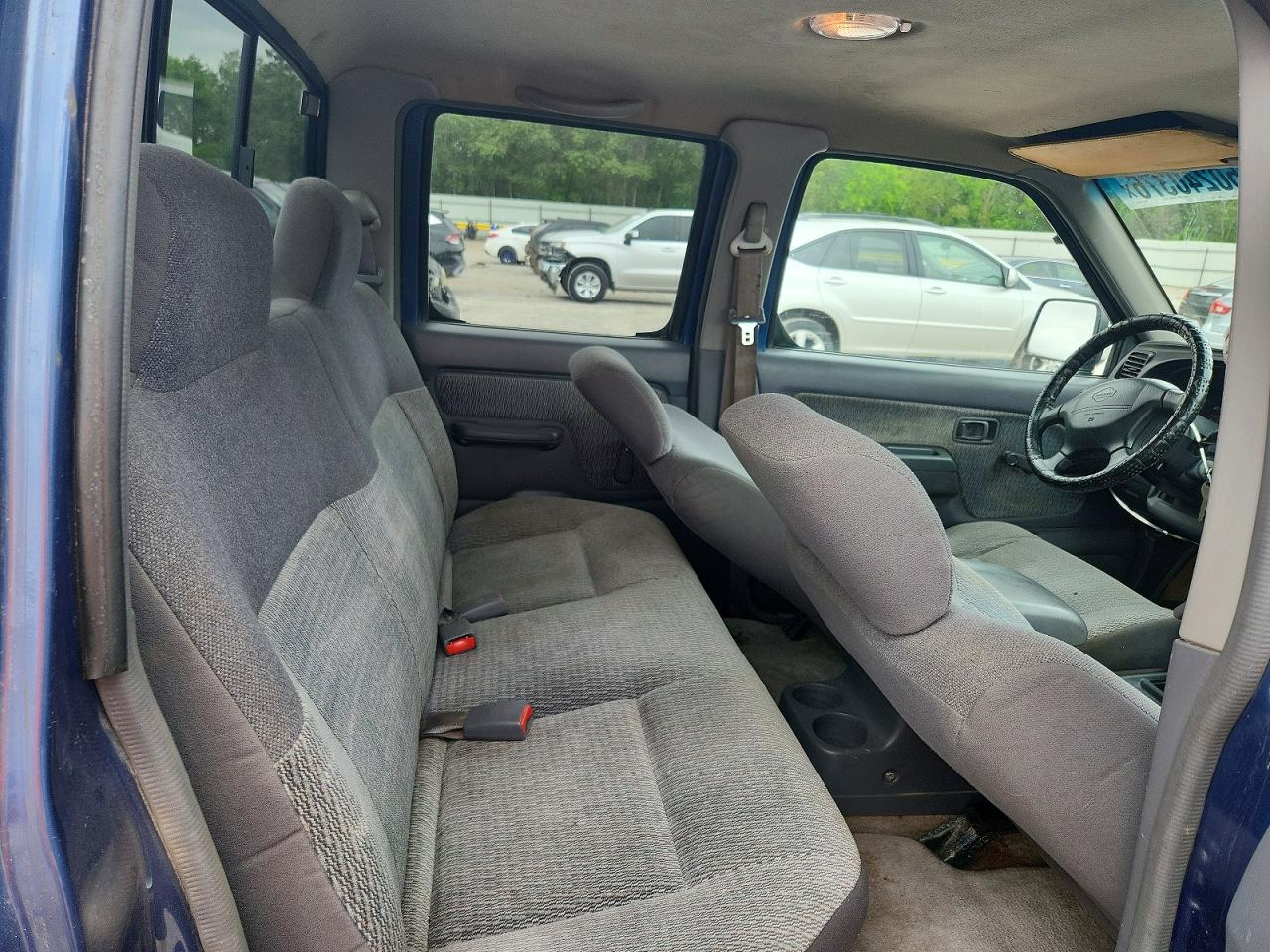 2000 NISSAN Frontier VIN 1N6ED27Y0YC419264 photo 10