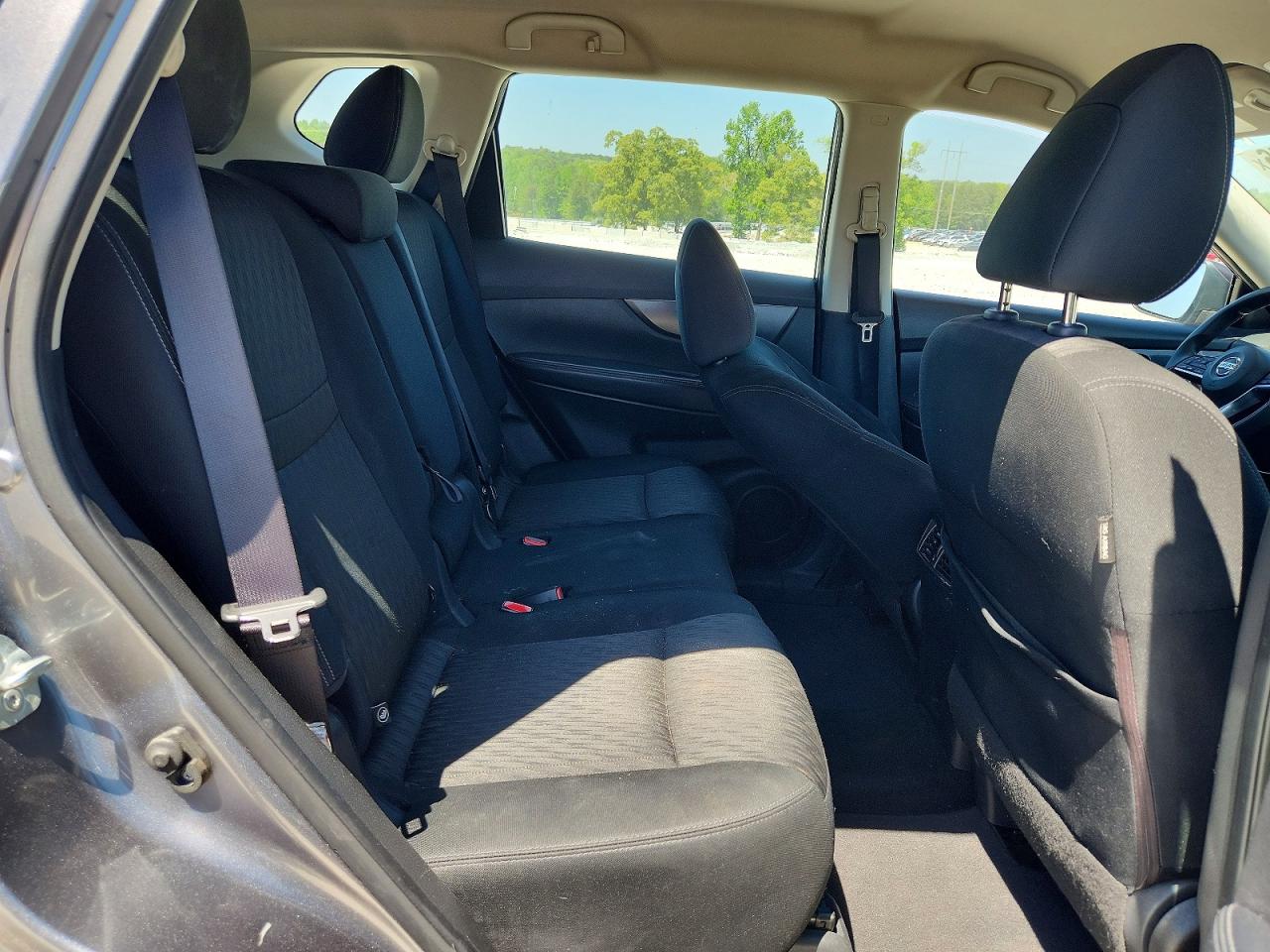 2018 Nissan Rogue VIN KNMAT2MT1JP562428 photo 11