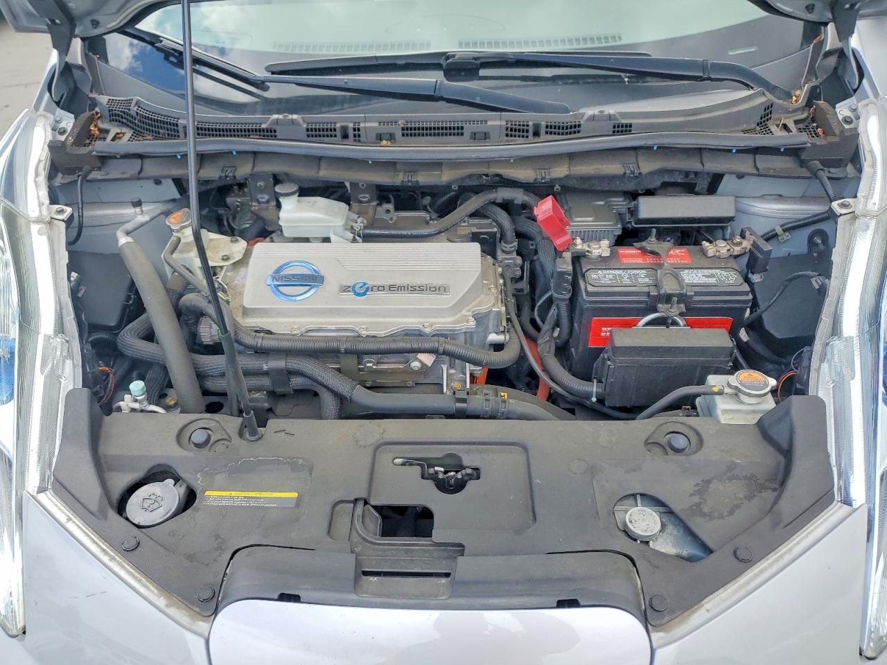 2011 NISS Leaf VIN JN1AZ0CPXBT007898 photo 11